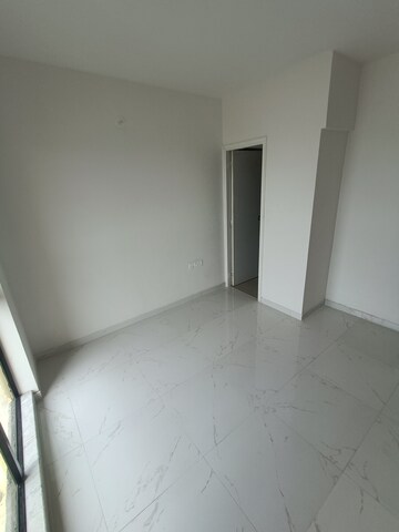 Room in 2 BHK Apartment at Runwal Gardens Phase I, Dombivli East – for Rent