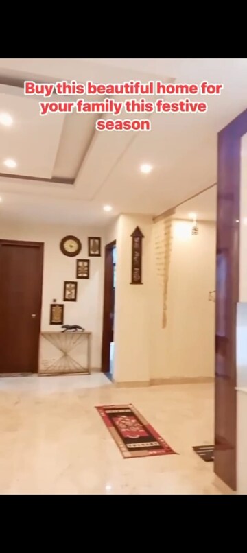 Building Lobby in 4 BHK Builder Floor at Sector 85 – for Sale