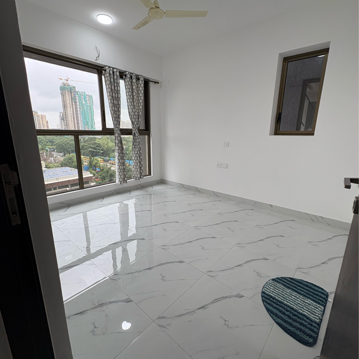 1 BHK + Extra Room Apartment For Rent in Raymond Ten X Habitat