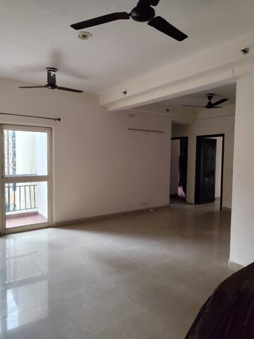 Room in 3 BHK Apartment at Aims Golf City, Sector 75 – for Rent