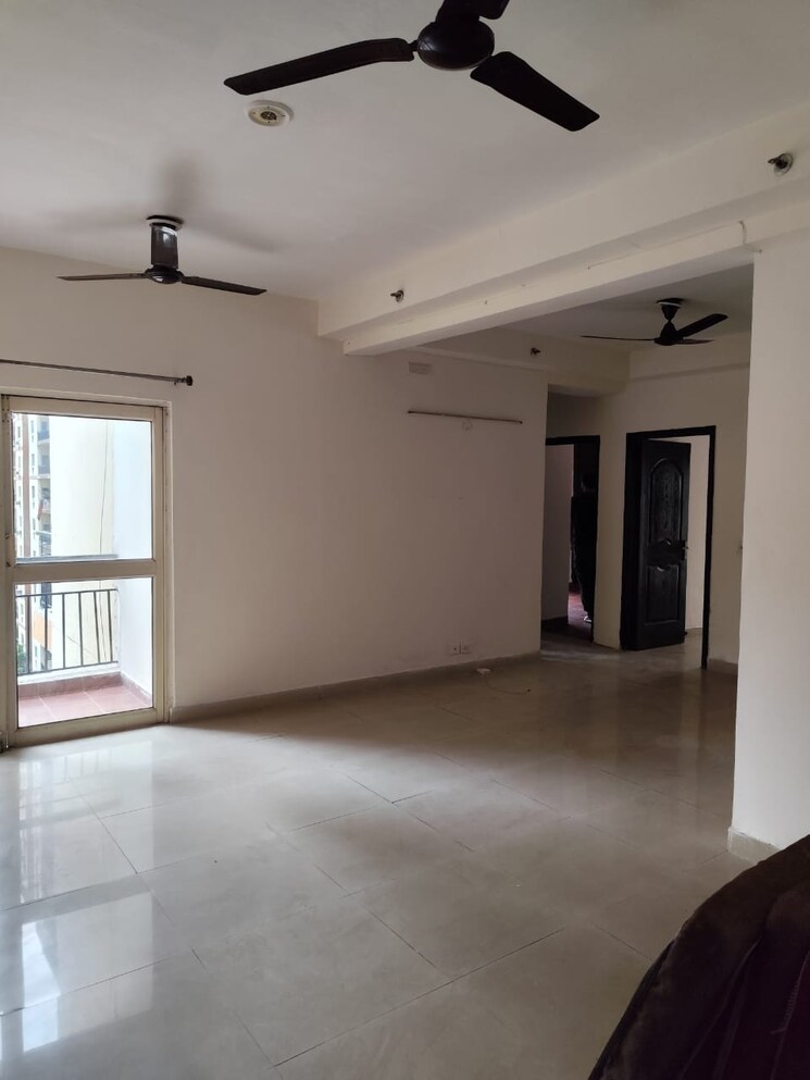 Room, aims-golf-city 3 Bedroom 1350 Sq.Ft. Apartment In Sector 75 Noida 9122931