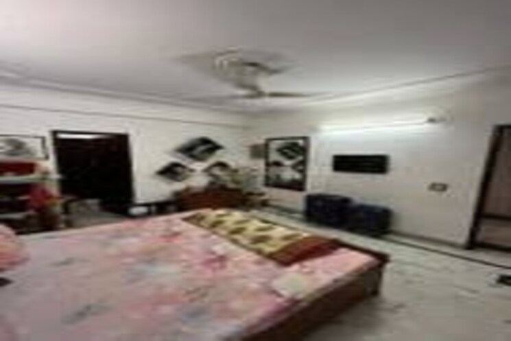 Bedroom, rajouri garden 5 Bedroom 540 Sq.Ft. Apartment In Rajouri Garden Delhi 9122965