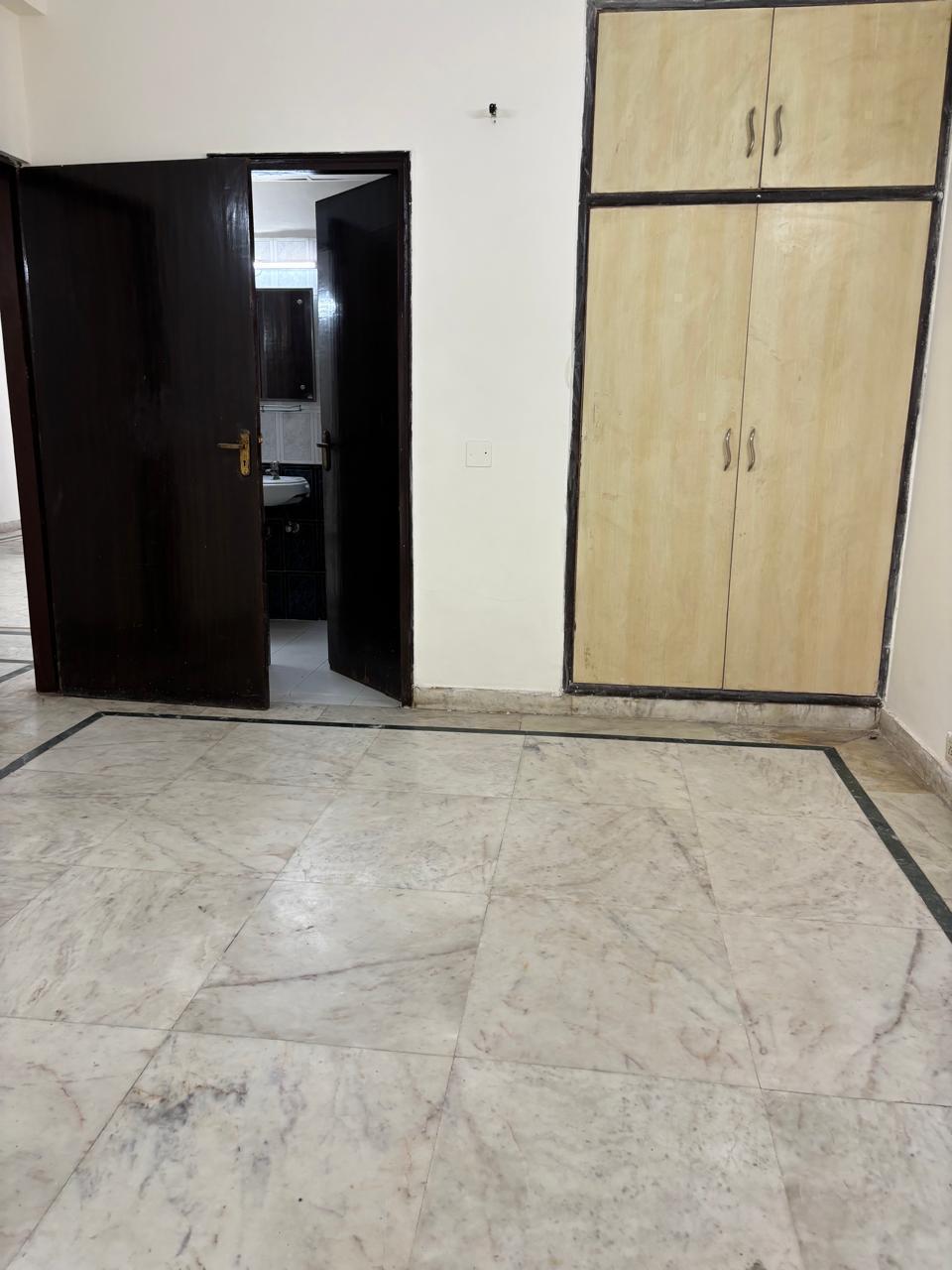3 BHK + Pooja Room Builder Floor For Rent in Vipul Plaza