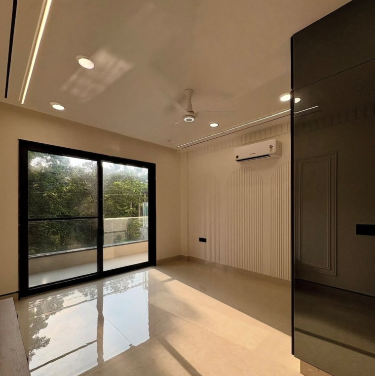 Room, new industrial township 5 3 Bedroom 2097 Sq.Ft. Builder Floor In New Industrial Township 5 Faridabad 9123034