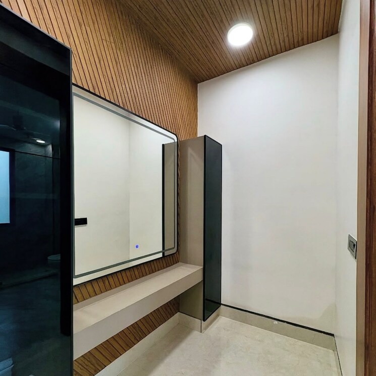 Room, new industrial township 5 3 Bedroom 2097 Sq.Ft. Builder Floor In New Industrial Township 5 Faridabad 9123034