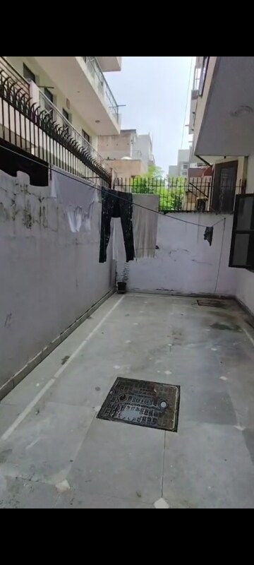 Kitchen in 2 BHK Builder Floor at Ansal Sushant Floors, Sushant Lok ii – for Rent