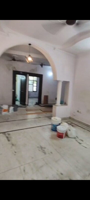 Bathroom in 2 BHK Builder Floor at Ansal Sushant Floors, Sushant Lok ii – for Rent