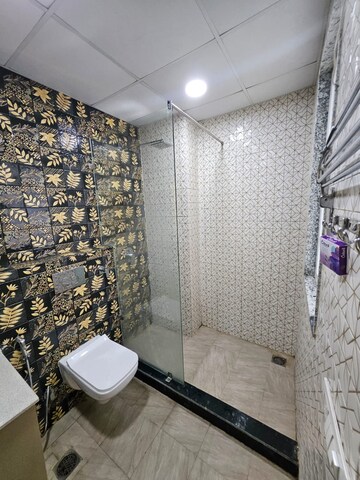 Bathroom in 1 BHK Builder Floor at Sector 38 – for Rent