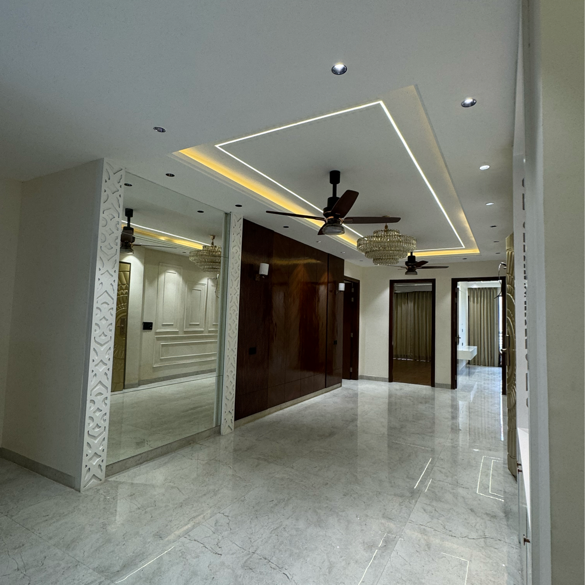 4 BHK + Pooja Room,Servant Room 265 Sq.Yd. Builder Floor in Anant Raj The Estate Residences