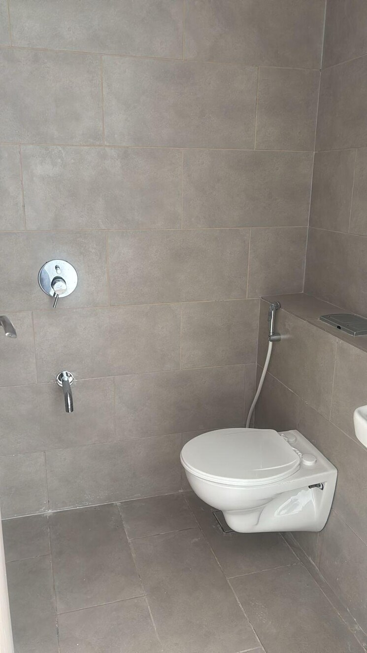 Bathroom, rustomjee-crown 3 Bedroom 1350 Sq.Ft. Apartment In Prabhadevi Mumbai 9123055