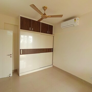 4 BHK Apartment For Rent in Emaar Emerald Floors Premier, Sector 65