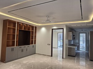 Room in 4 BHK Builder Floor at Sector 46 – for Sale