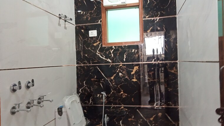 Gym, mahavir enclave 1 3 Bedroom 900 Sq.Ft. Builder Floor In Mahavir Enclave 1 Delhi 9123095