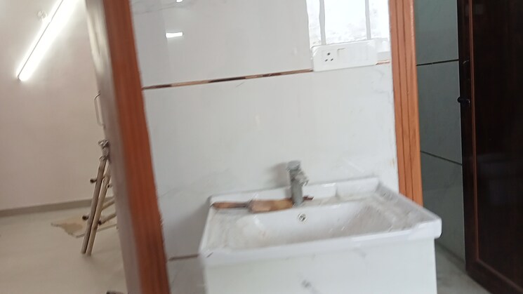 Bathroom, mahavir enclave 1 3 Bedroom 900 Sq.Ft. Builder Floor In Mahavir Enclave 1 Delhi 9123095