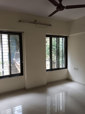 Room in 1 BHK Apartment at Krishnatara CHS, Goregaon West – for Rent