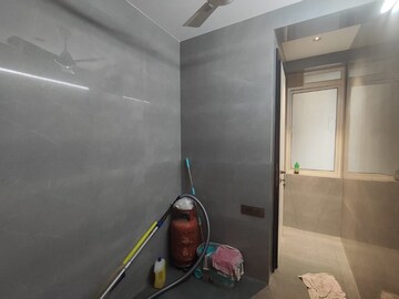 Furnished Amenities in 3 BHK Apartment at Joy Legend, Khar West – for Rent
