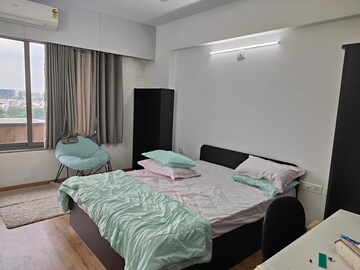 Bedroom in 4 BHK Apartment at Vastrapur – for Rent