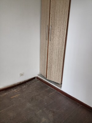 Room in 3.5 BHK Builder Floor at BPTP Park 81, Sector 81 – for Sale