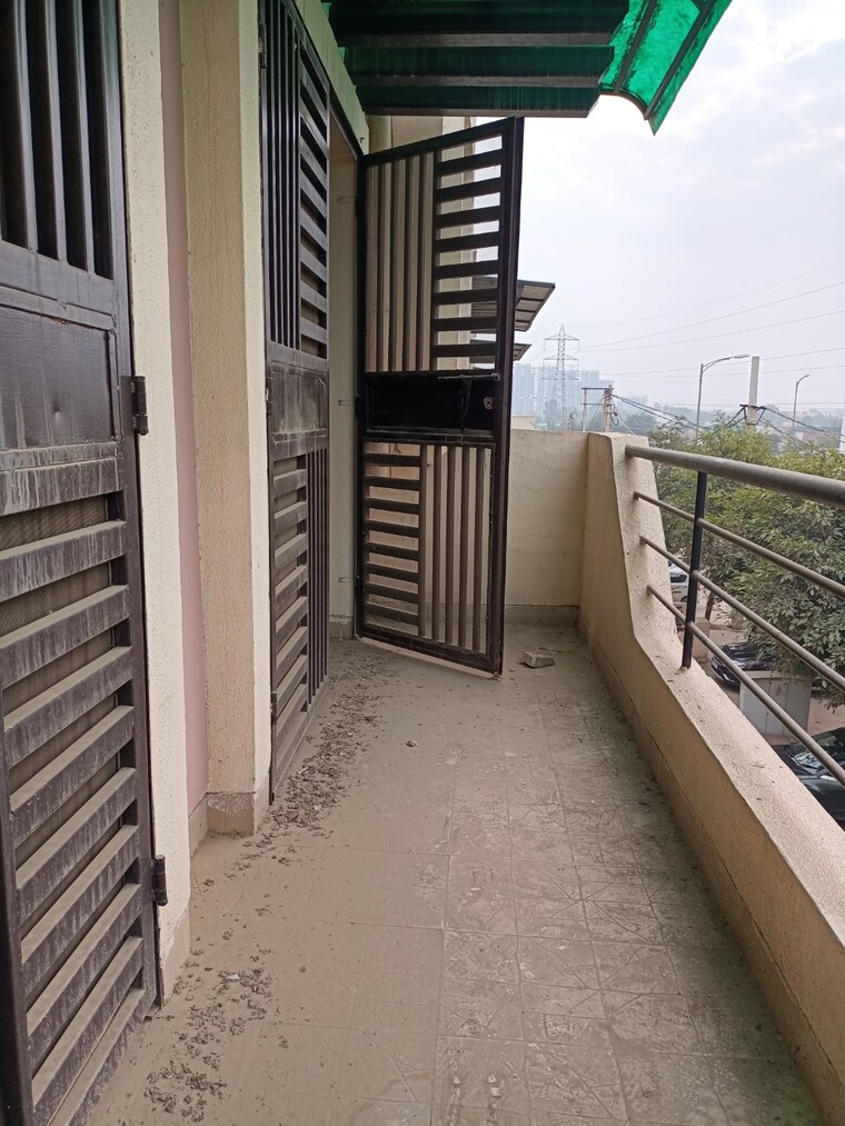 Balcony, bptp-park-81 3.5 Bedroom 2475 Sq.Ft. Builder Floor In Sector 81 Faridabad 9123247