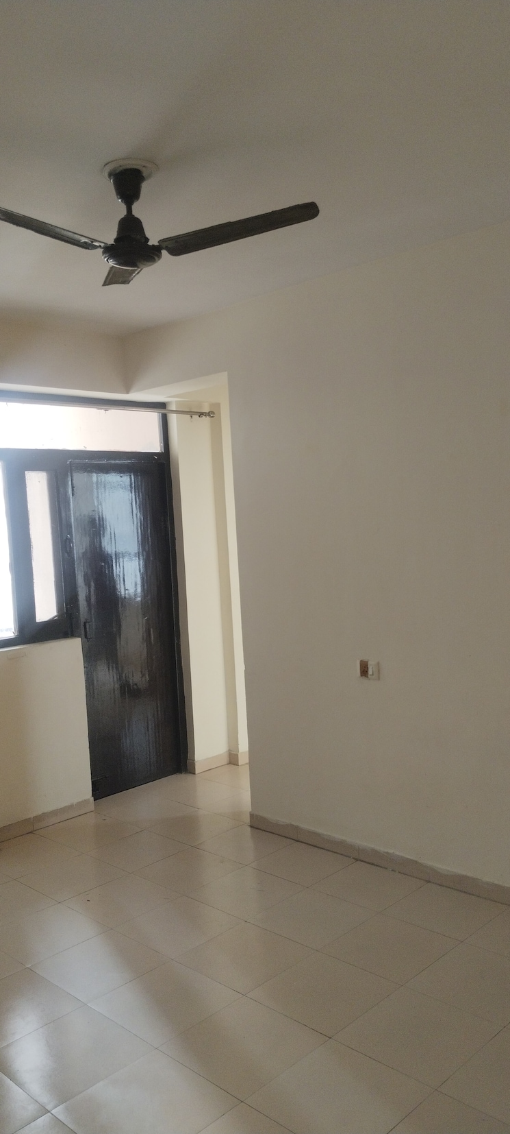 Room, auric-city-homes 2 Bedroom 618 Sq.Ft. Apartment In Sector 82 Faridabad 9123260