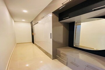 Room in 2 BHK Apartment at Sector 21 – for Rent