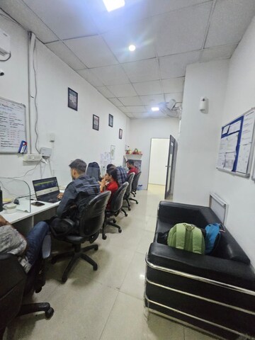  Office Space For Rent in Sector 63