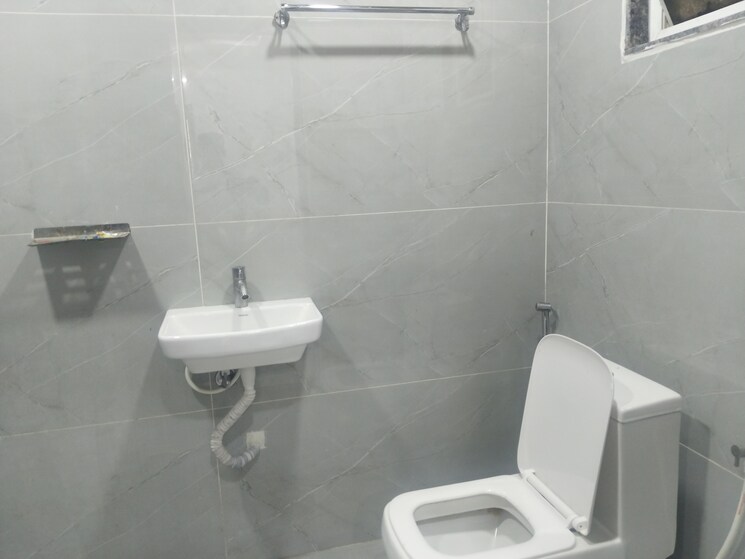 Attached Bathroom, sr-residency-madhapur 3 Bedroom 2350 Sq.Ft. Apartment In Madhapur Hyderabad 9123295
