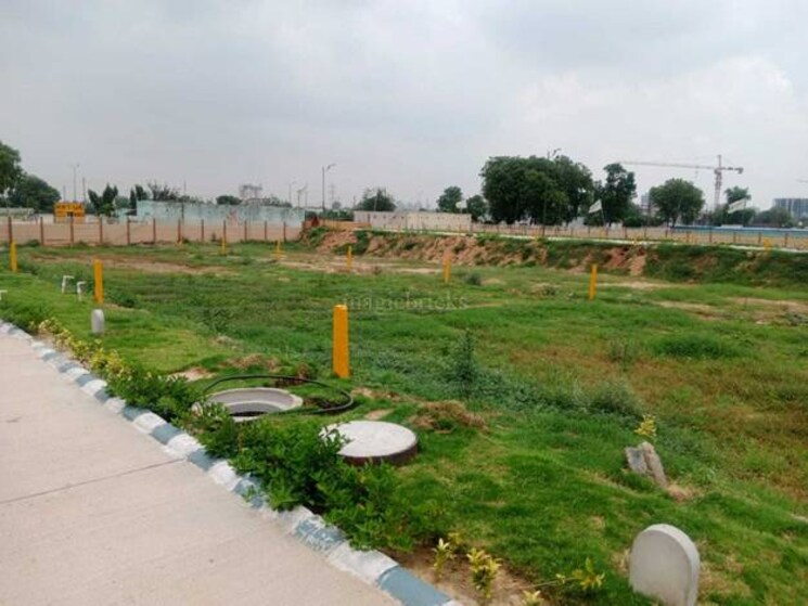undefined, dlf-atria  60 Sq.Yd. Plot In Dlf Phase ii Gurgaon 9111263