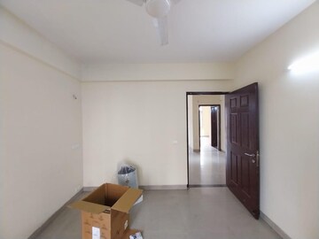 Room in 3 BHK Builder Floor at Unitech Woodstock Floors, Sector 50 – for Rent