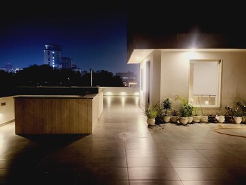 Living Room in 4 BHK Builder Floor at Dlf Phase iv – for Rent