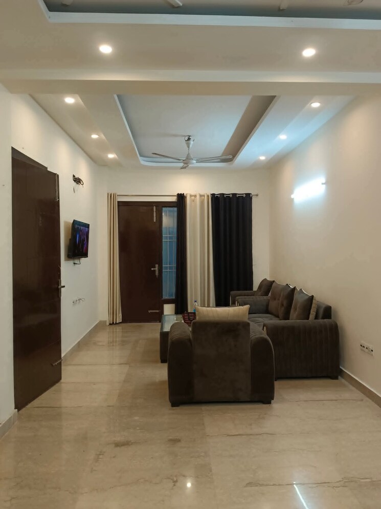 Living Room, saket 3 Bedroom 1350 Sq.Ft. Builder Floor In Saket Delhi 9123348