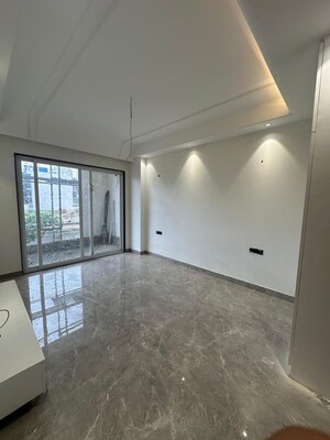 Room in 4 BHK Builder Floor at Ansal API Versalia, Sector 67a – for Sale