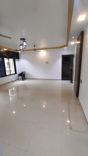 Furnished Amenities in 3 BHK Apartment at Agarwal And Doshi Complex, Vasai West – for Sale