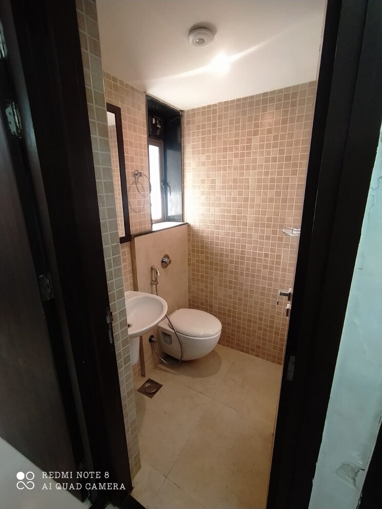 Bathroom, lodha-splendora 1 Bedroom 550 Sq.Ft. Apartment In Ghodbunder Road Thane 9123373