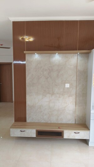 Room in 3 BHK Apartment at Amrapali Crystal Homes, Sector 76 – for Sale