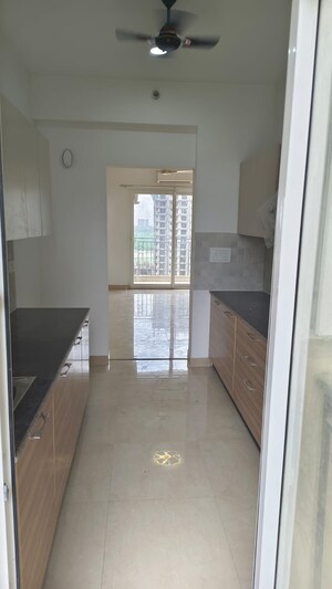 Room in 3 BHK Apartment at Amrapali Crystal Homes, Sector 76 – for Sale