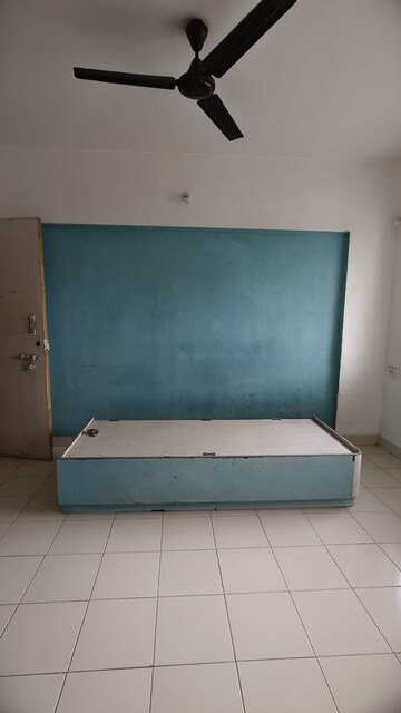 Master Bedroom in 1 RK Apartment at Satellite Garden, Goregaon East – for Rent