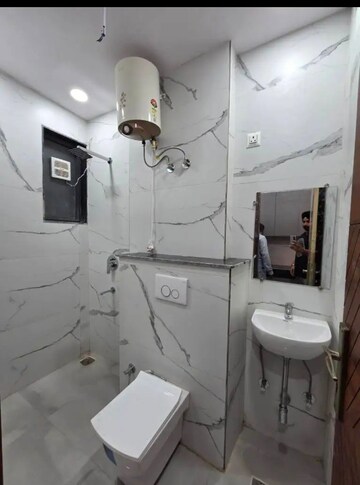 Team Area in 1 RK Builder Floor at Saket – for Rent