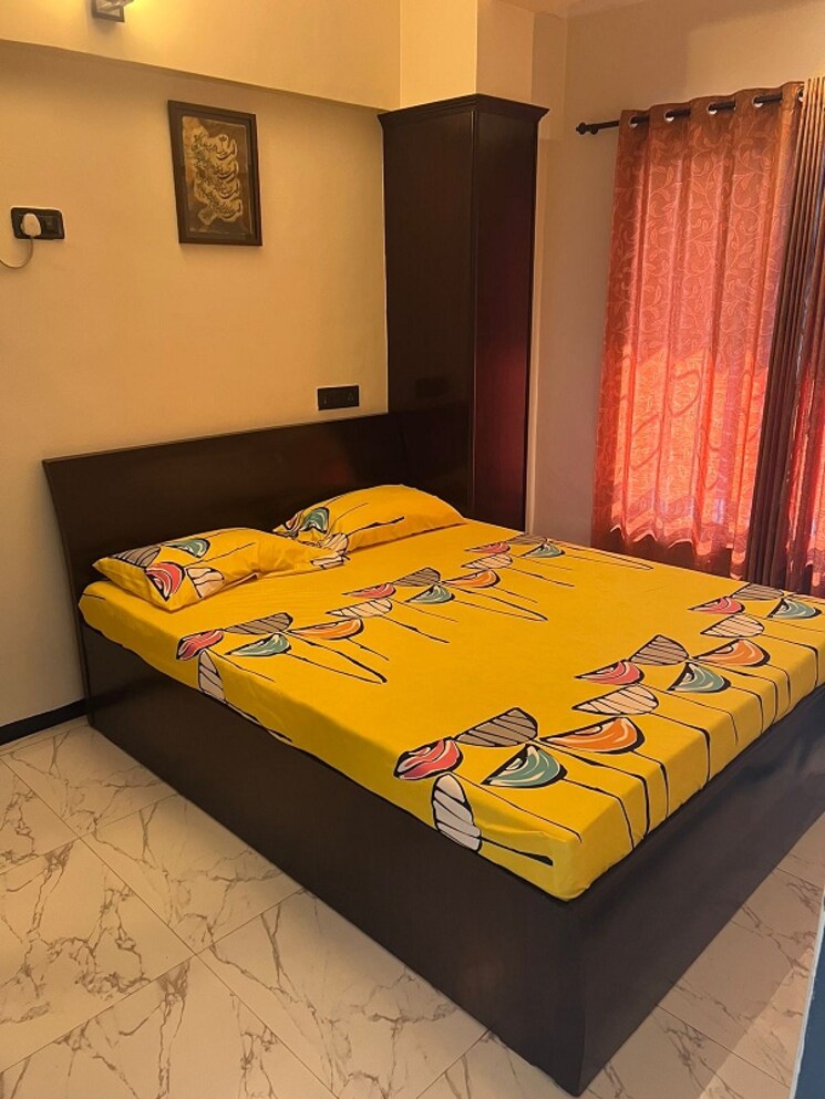 Bedroom, bandra west 2 Bedroom 750 Sq.Ft. Apartment In Bandra West Mumbai 9123489