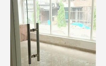 Shop For Rent in Barakhamba Road