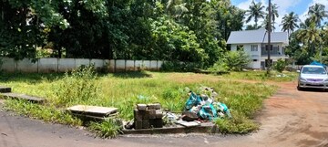 Parking in  Plot at Peringavu – for Sale