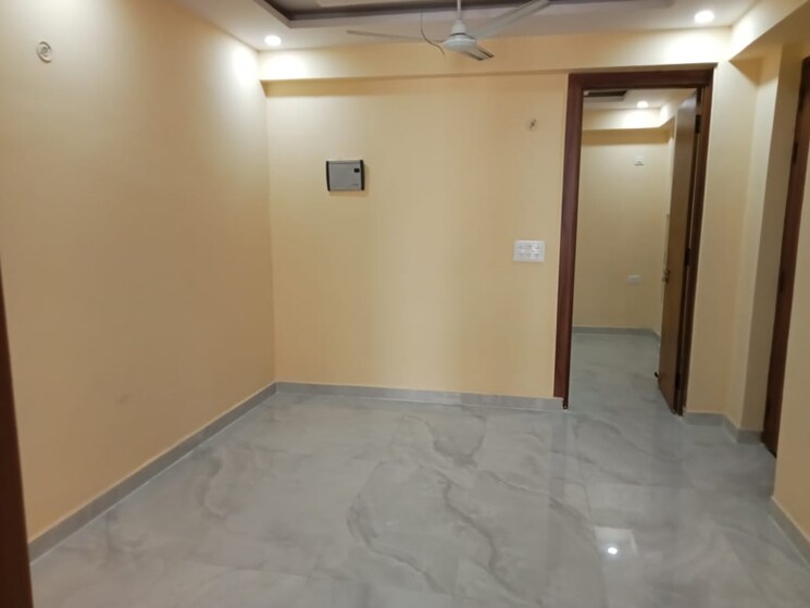 Room, sector 1 2 Bedroom 1050 Sq.Ft. Builder Floor In Sector 1 Noida 9123581