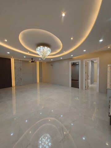 Room in 4 BHK Builder Floor at Sector 89 – for Sale