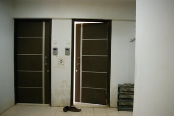 Room in 2 BHK Apartment at Ravi Estate, Pokhran Road No One – for Sale
