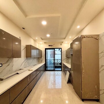 Building Lobby in 3 BHK Builder Floor at Sector 21c – for Rent