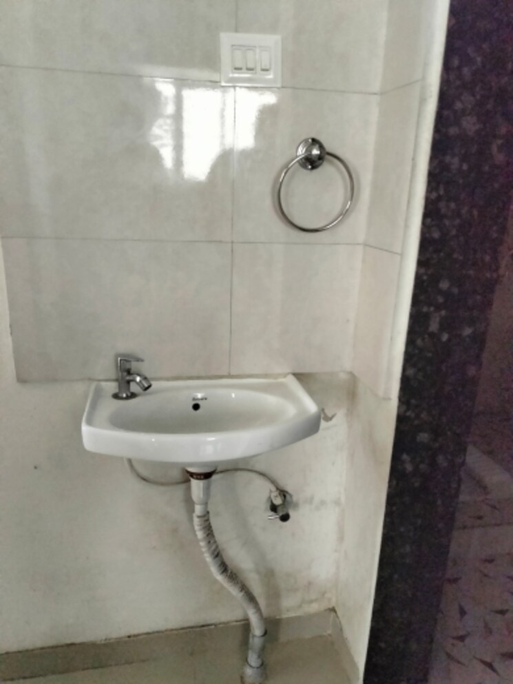 Bathroom, katraj 2 Bedroom 710 Sq.Ft. Apartment In Katraj Pune 9123675