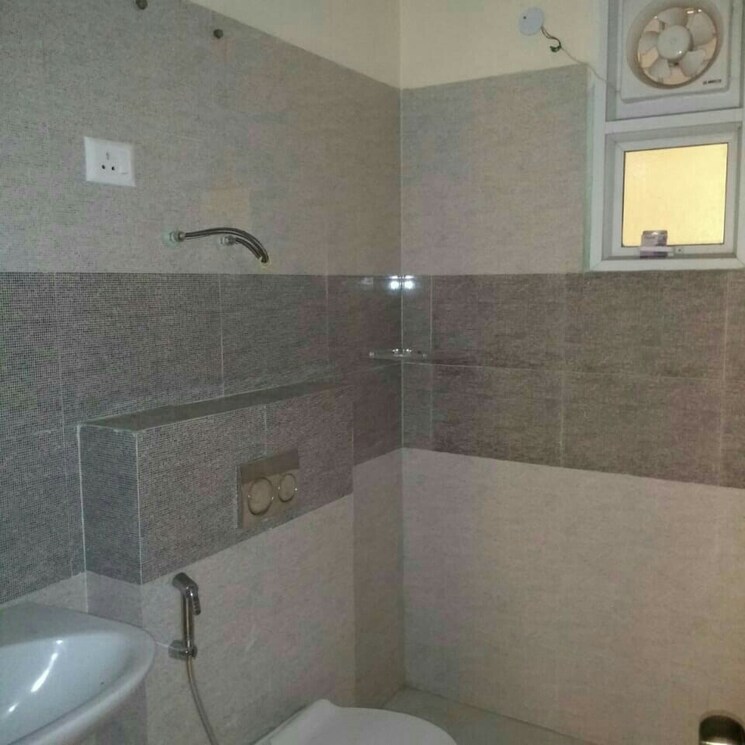 Bathroom, gaur-city-2-12th-avenue 2 Bedroom 1226 Sq.Ft. Apartment In Sector 16c Greater Noida Greater Noida 9123614