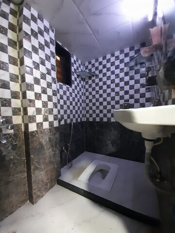 Team Area in 2 BHK Apartment at Bimbisar Nagar, Goregaon East – for Rent