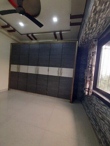 Room in 2 BHK Apartment at Bimbisar Nagar, Goregaon East – for Rent