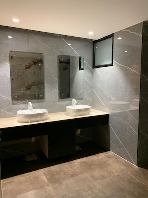 Kitchen in 5 BHK Builder Floor at Palam Vihar Residents Association, Palam Vihar – for Sale